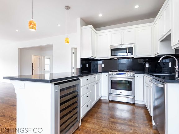 5th image of 2845 Pierce St APT 304