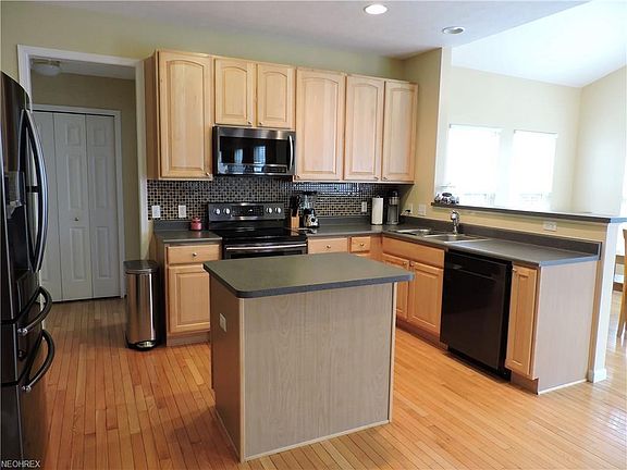 4th image of 8519 Lynhurst Dr