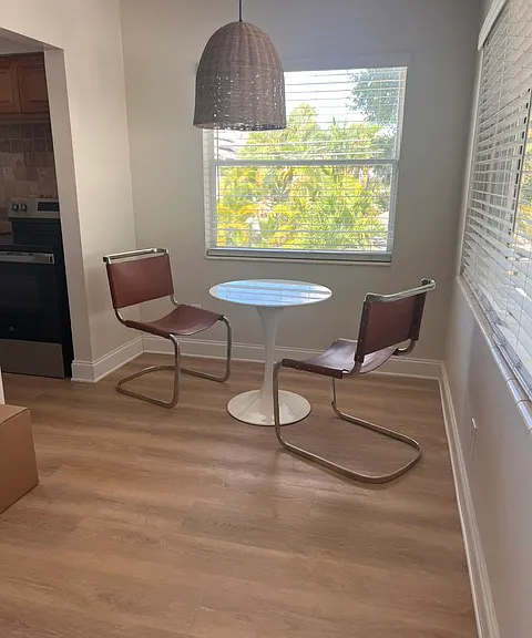 dining area off kitchen