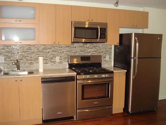 2nd image of 382 6th St #1