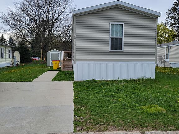 2nd image of 38141 Delacroix Dr