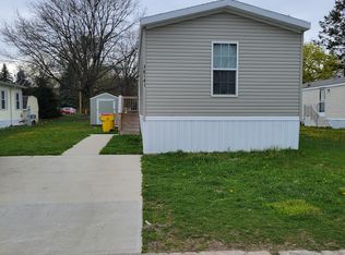 15811 Villaire Ave, Clinton Township, MI 48038