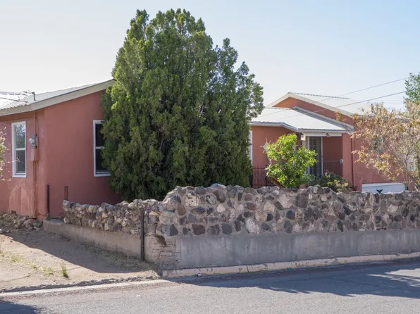 1112 Maez Rd, Santa Fe, NM 87505