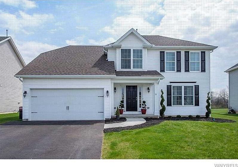 1st image of 33 Newberry Ln