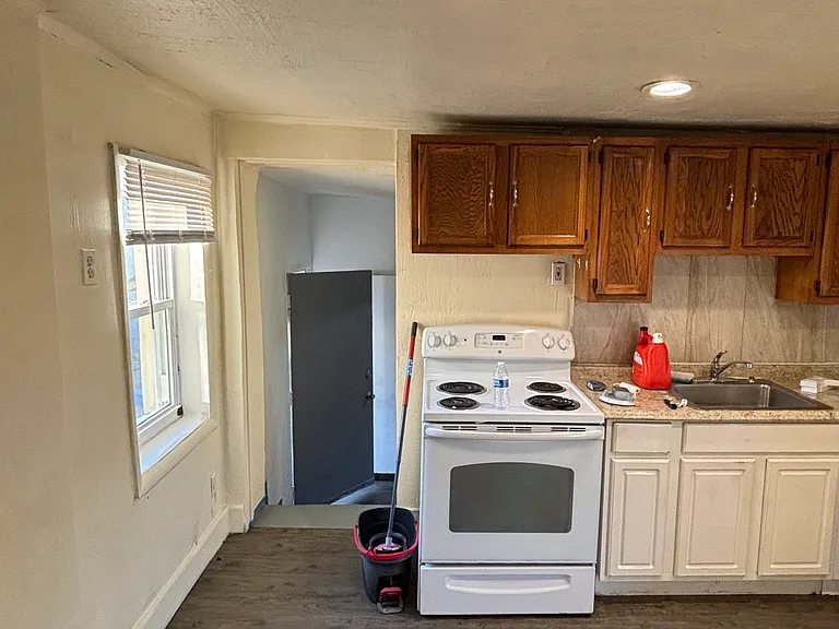 719 Mill St #1 — Photo 10