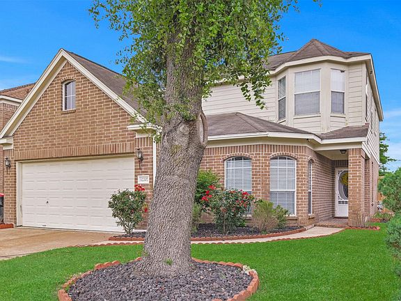 2nd image of 12207 Carriage Oak Cir