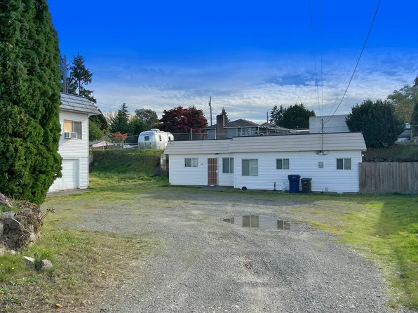 8010 27th St W, University Place, WA 98466