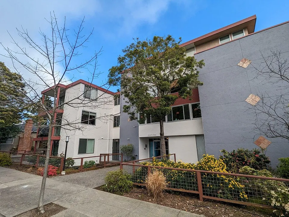1930 Vine Street