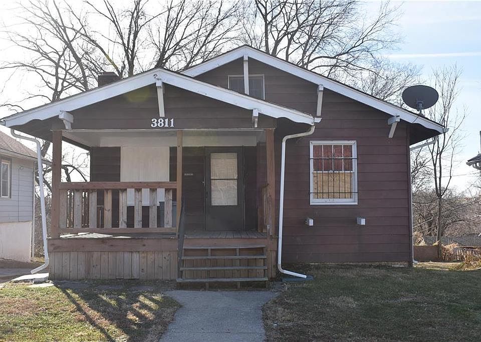 1st image of 3811 E 39th St