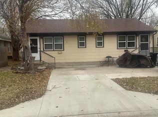 635 S 3rd St, Salina, KS 67401