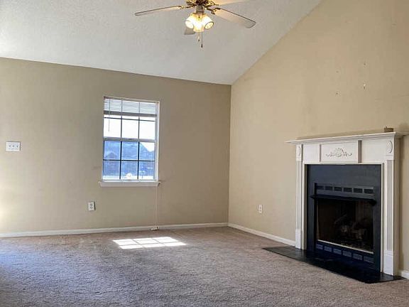 4th image of 3306 Parkway Ct #A