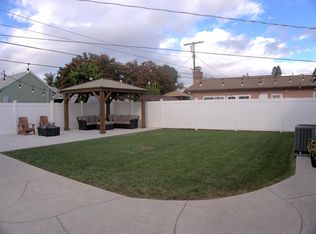 17623 Lanark St, Northridge, CA 91325