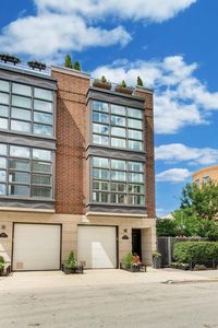 2868 N Orchard St, Chicago, IL, 60657
