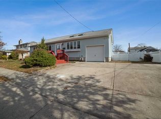 15 Lester Ave, Freeport, NY 11520
