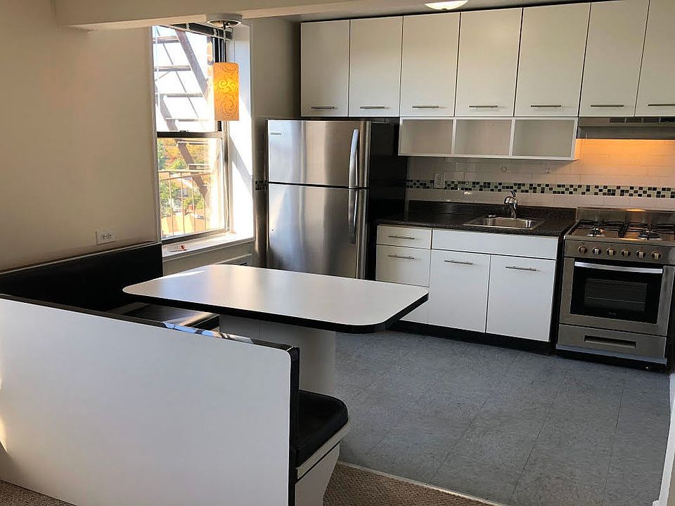 1st image of 78-40 164th St APT 6C