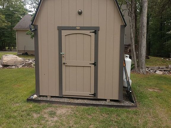 3rd image of 116 Pine Dr