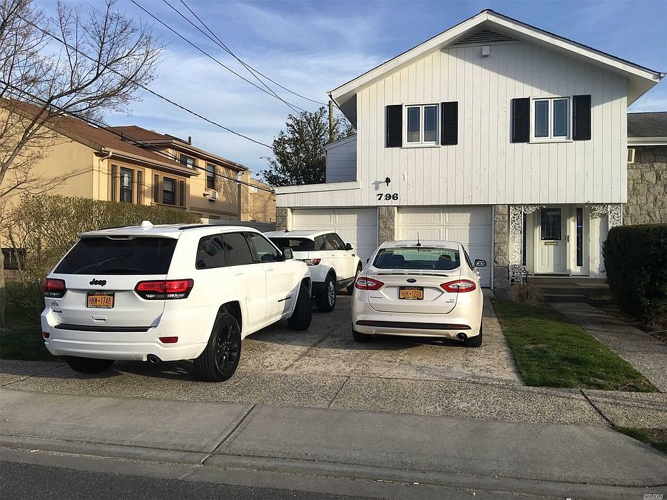 1st image of 796 Flanders Dr