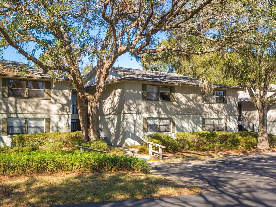 6 Andalusia Court