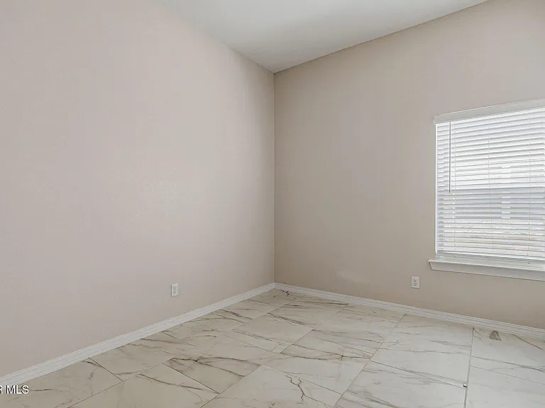 941 Aqueduct Ave — Photo 24
