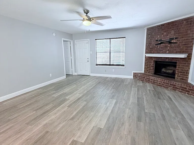 1817 Corpus Ave — Photo 3