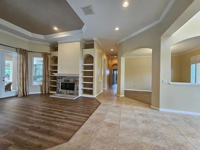 1107 Oxbridge Dr — Photo 29