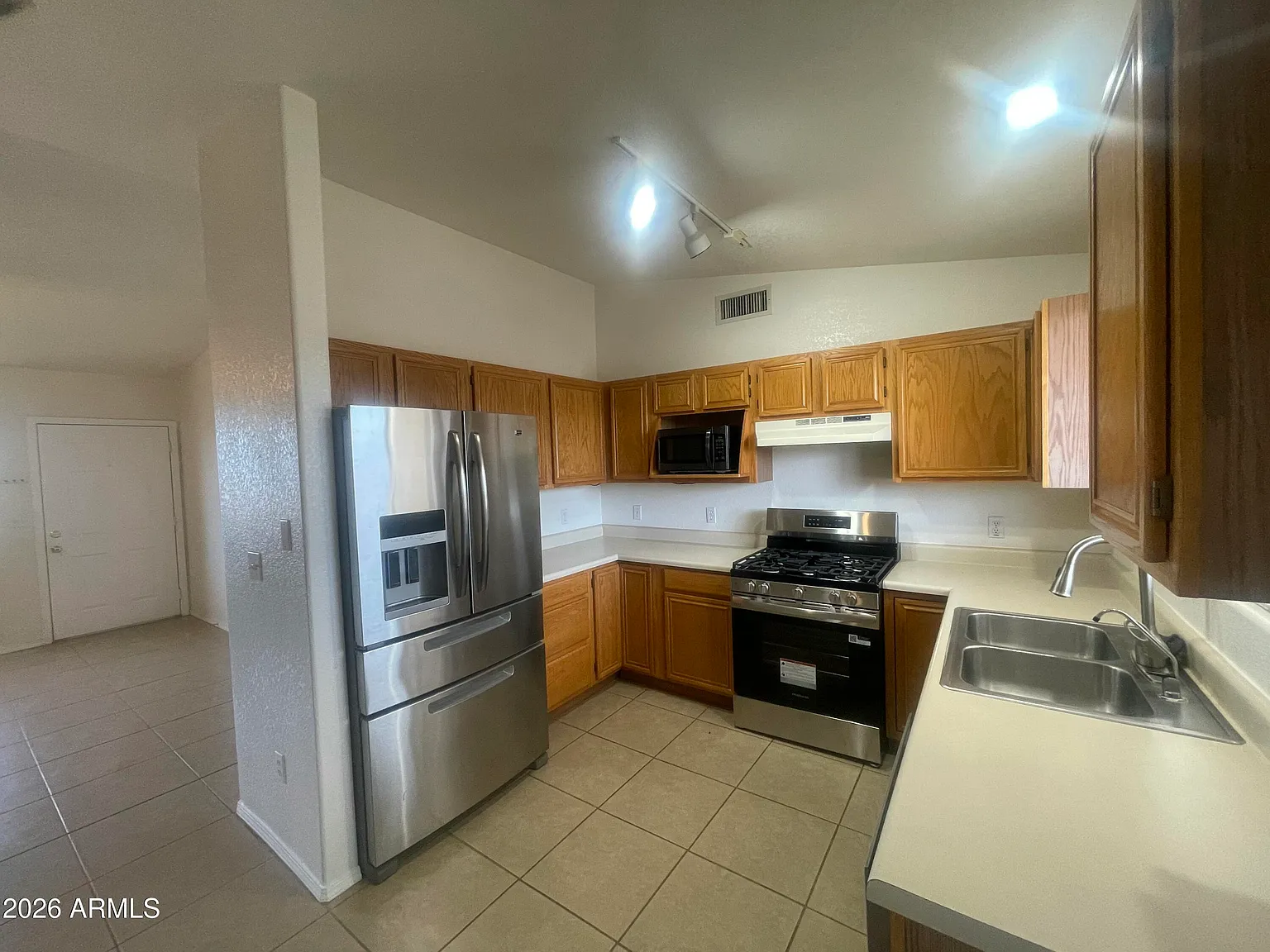 2 bed, 2.0 bath, 1000 sqft, $1,250 — Photo 4