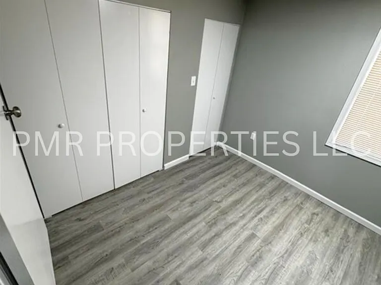 1804 NW Kingsbury Ave — Photo 7