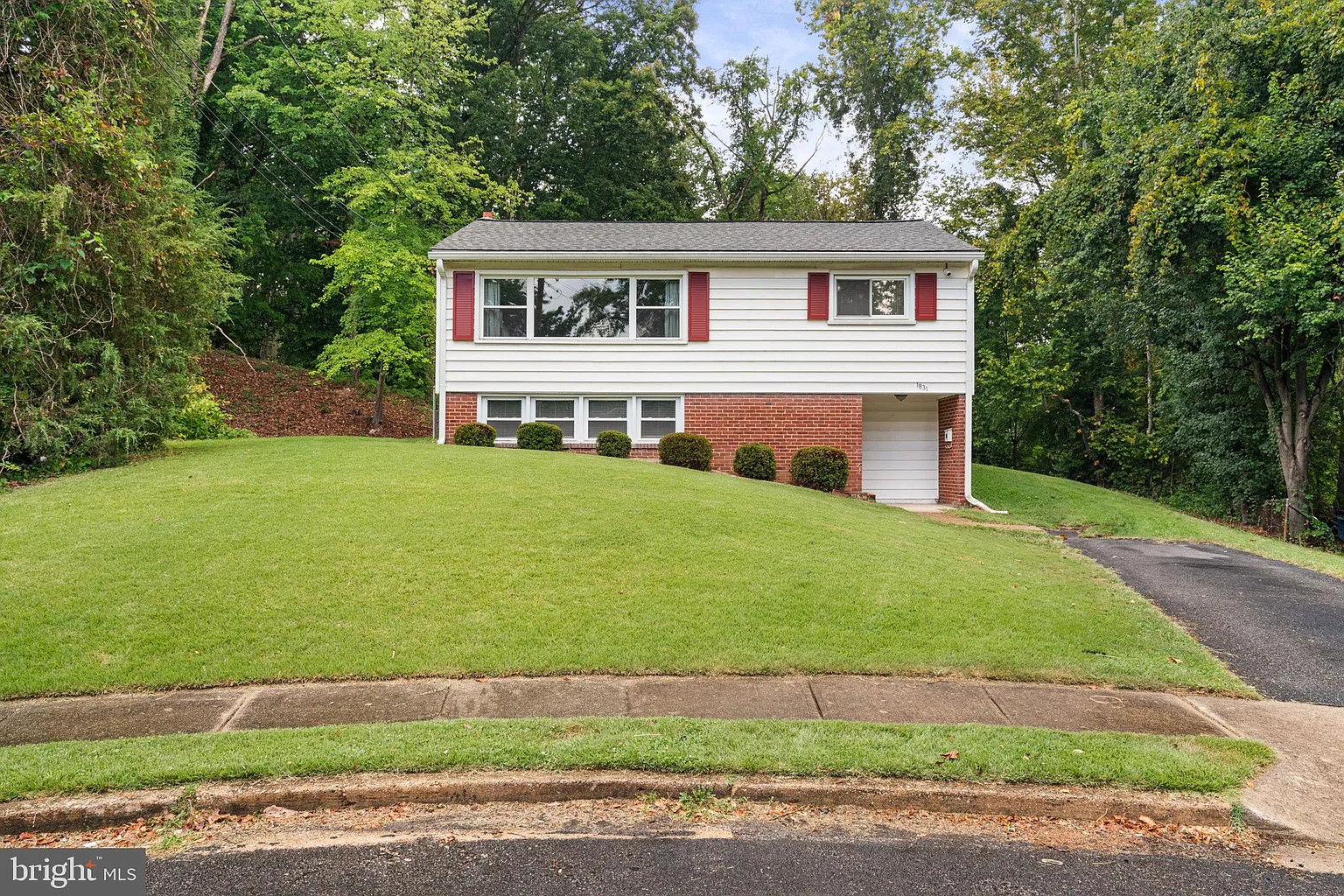 1831 Hylton Ave photo 1