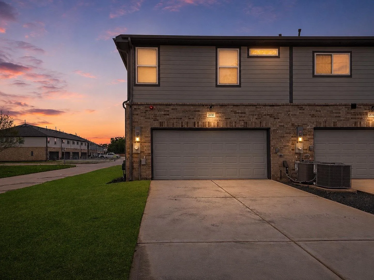 3 bed, 2.5 bath, 1762 sqft, $2,450 — Photo 2