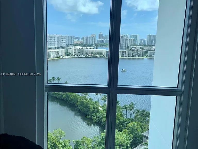 17301 Biscayne Blvd #1602 — Photo 11