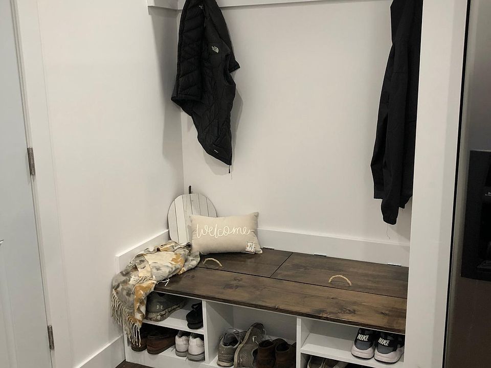 1st image of 102 3rd St #1