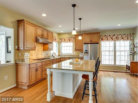 5th image of 12497 Basswood Dr