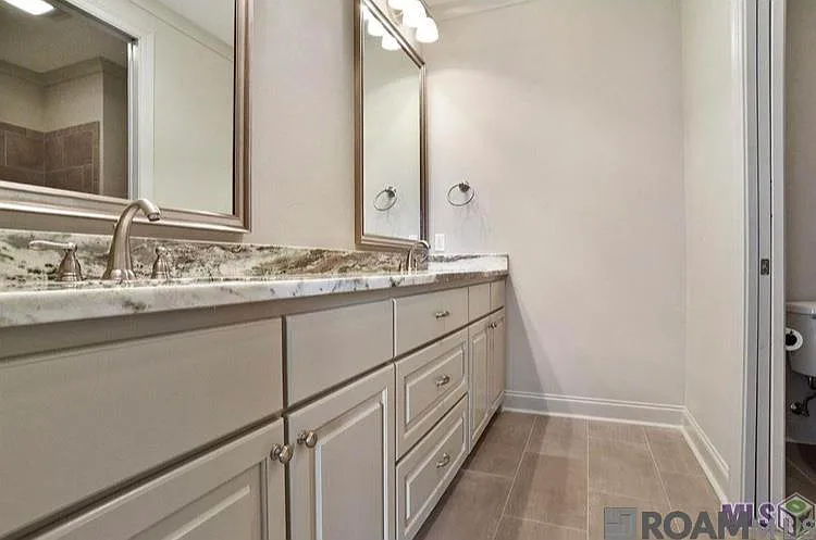 10851 Cane Mill Ln — Photo 8