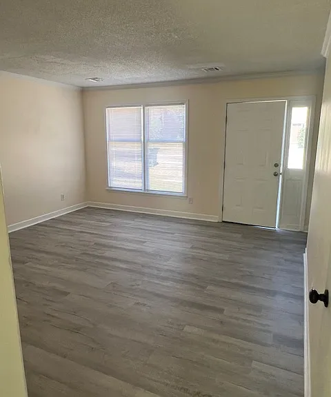 323 E Blackstock Rd #11 — Photo 2