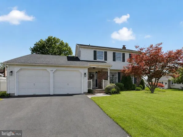 722 Eden Ln, Somerdale, NJ 08083