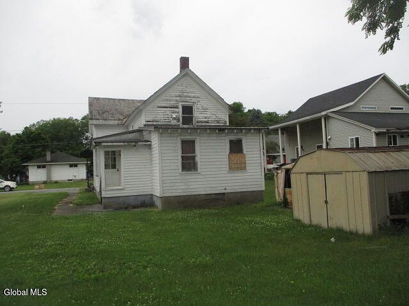 5th image of 8 Ferris Street
