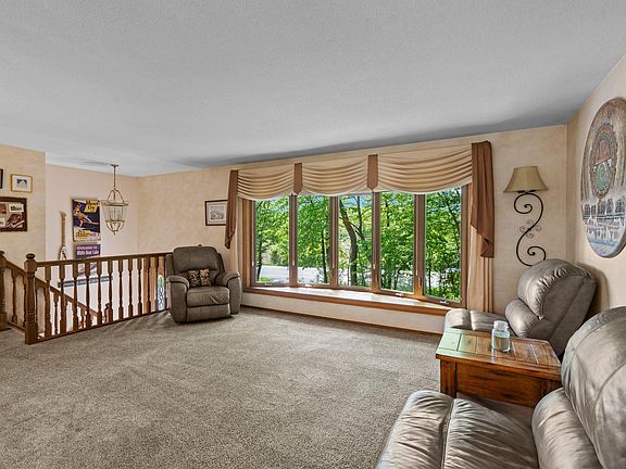 5th image of 5946 Bald Eagle Blvd W