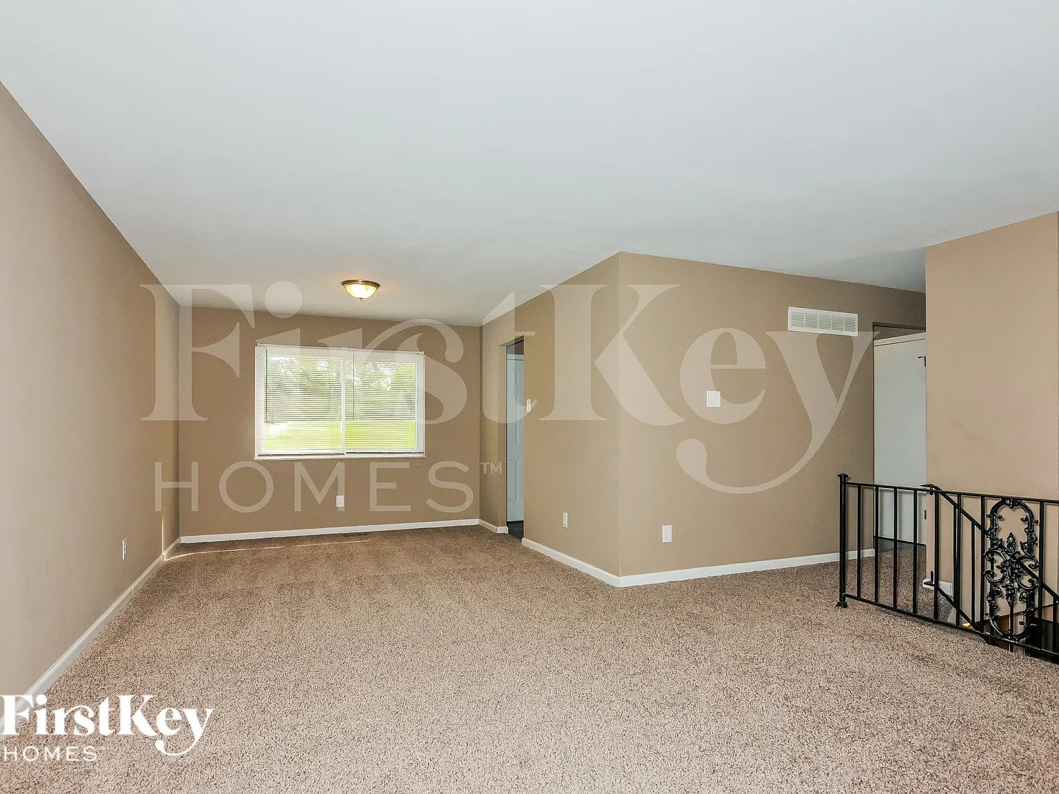 3 bed, 3.0 bath, 1579 sqft, $1,890 — Photo 3