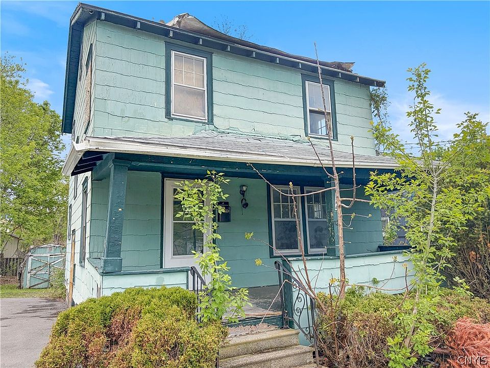 1st image of 124 Baldwin Ave