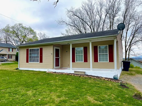 2321 Yeager Ave NE, Roanoke, VA 24012