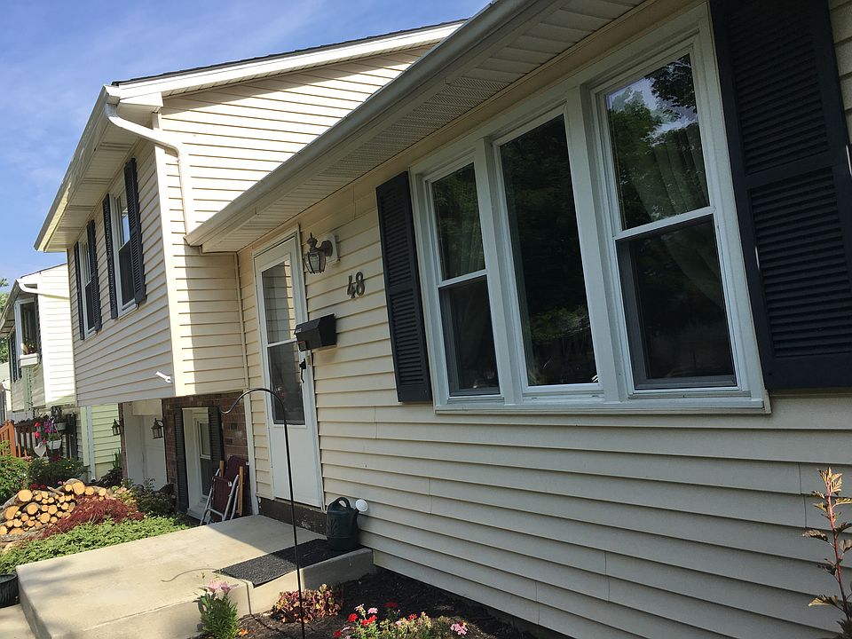 1st image of 48 Le Havre Dr