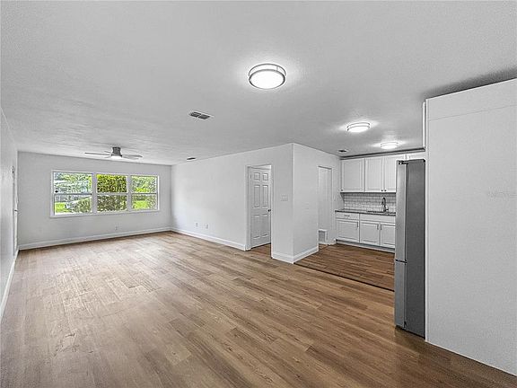 5th image of 1507 NE 12th Ter