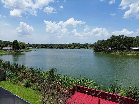 2nd image of 912 Shangri La Dr