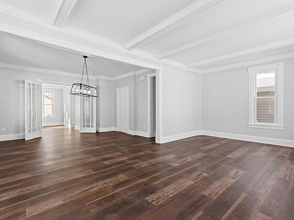 3rd image of 620 7th St SW