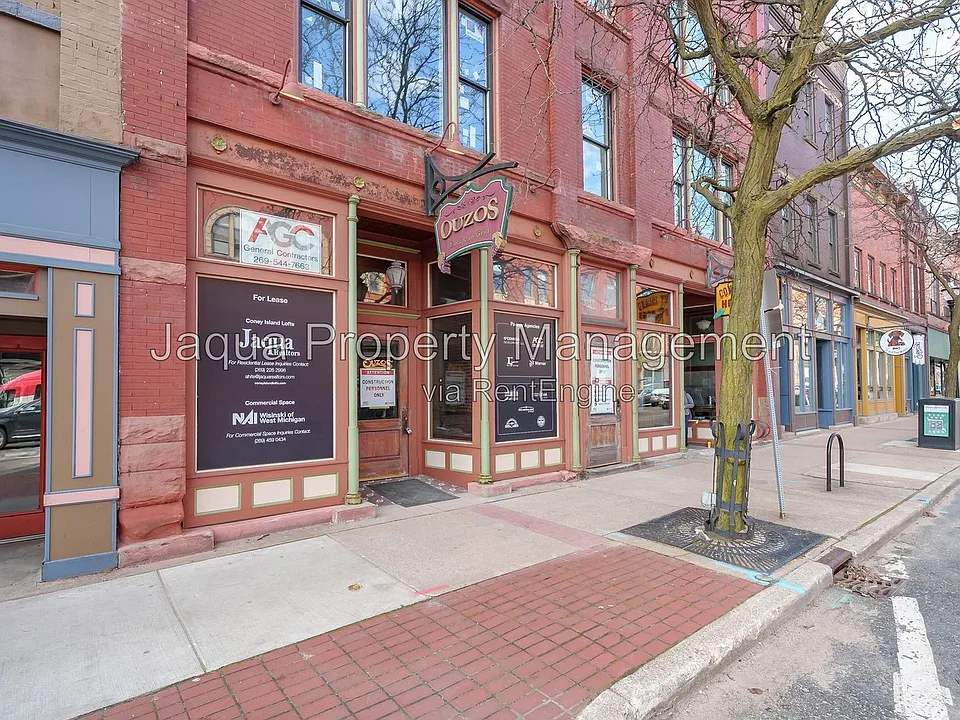 266 E Michigan Ave #401