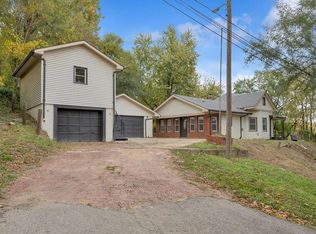 5646 S 2nd St, Saint Joseph, MO 64504