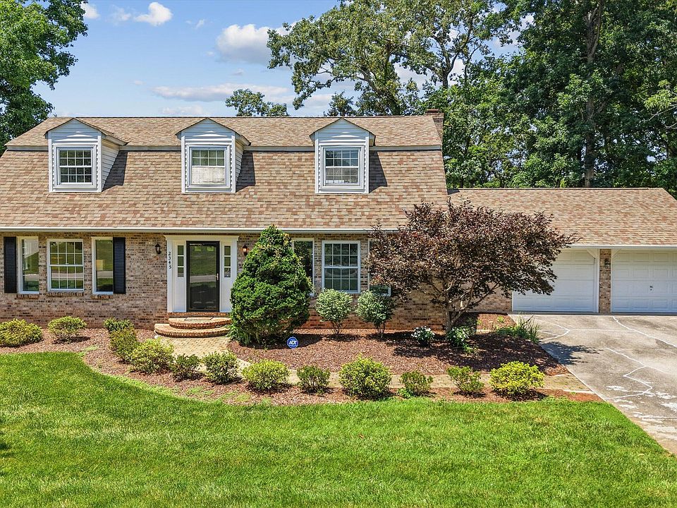 1st image of 2345 Chesterfield Dr