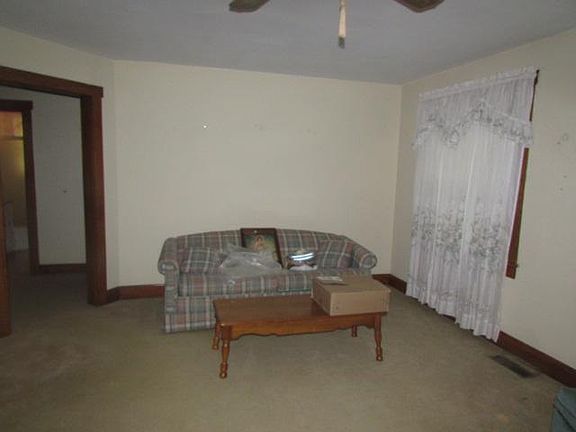 3rd image of 3281 Pulaski Hwy