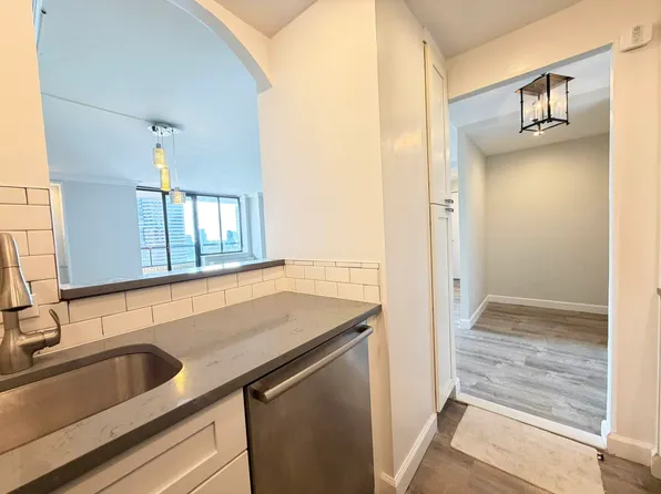 311 East 38th Street image 5 of 14