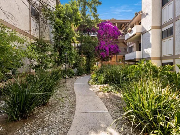 3480 Barham Blvd APT 208, Los Angeles, CA 90068